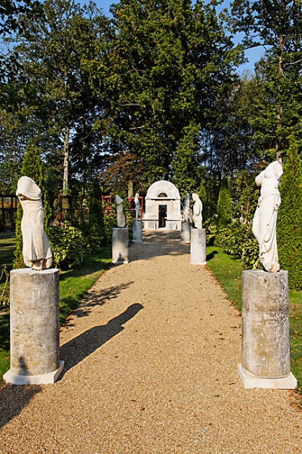 Chateau du Champ de Bataille-133